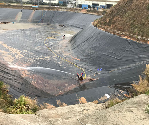 隰县废水池清理